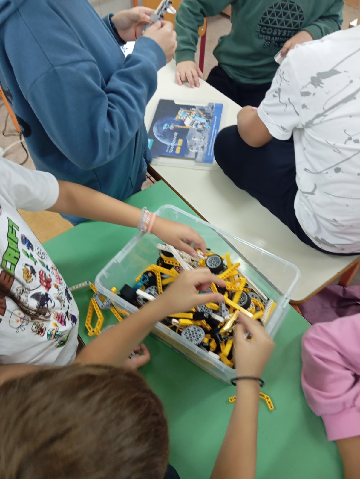 Small Programmers, Big Ideas: 2nd Interschool Robotics and Code Festival of Aigialeia